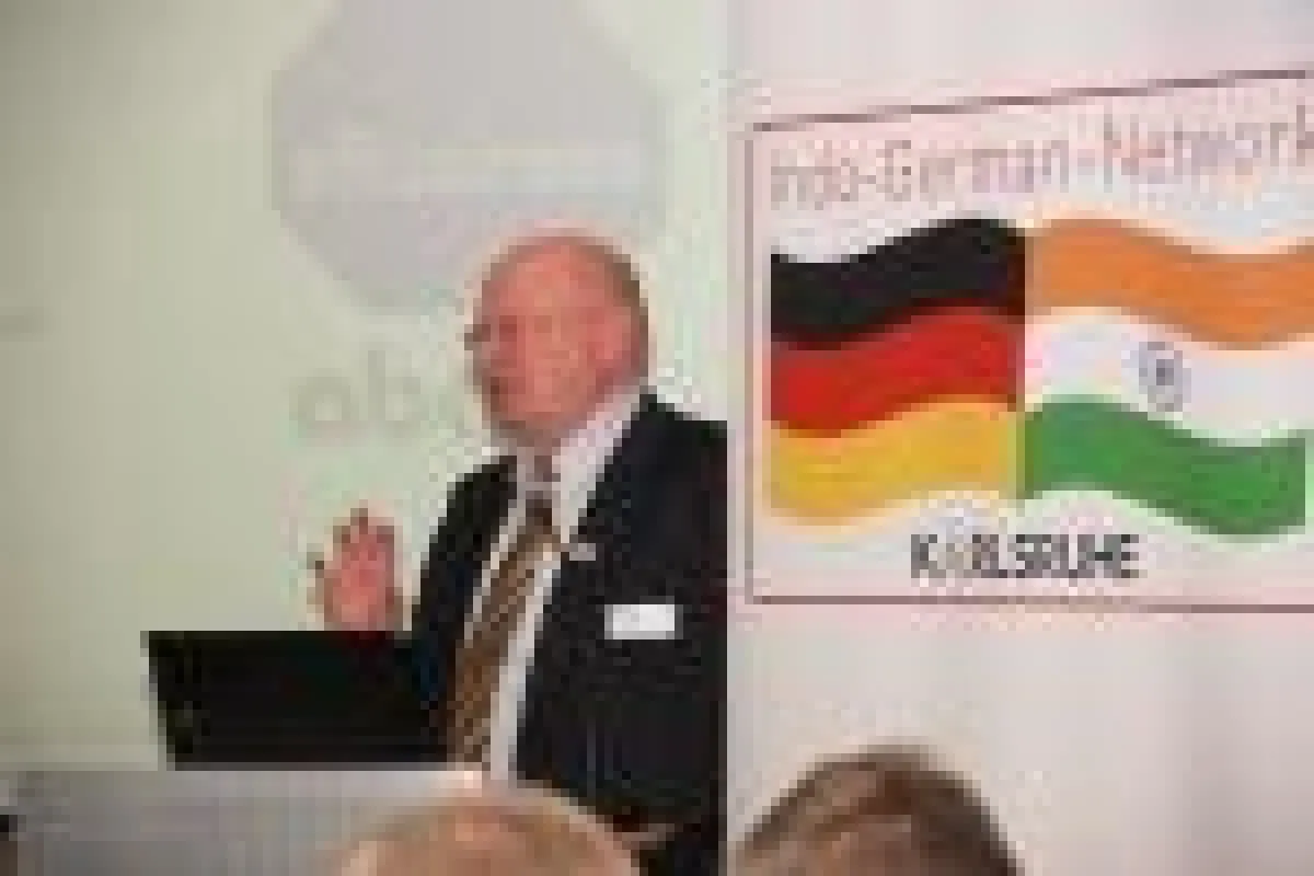 Peter Forscht, COO der ABAS Software AG, referiert beim Deutsch-Indischen-Netzwerktreffen in Karlsruhe