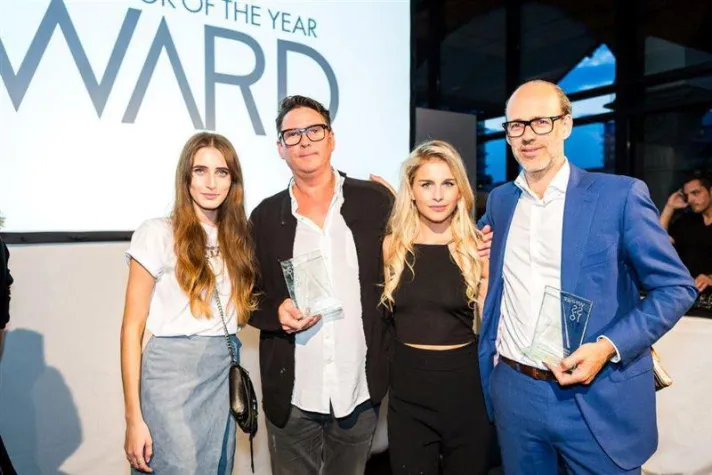 Bild: Modeunternehmen mit Blogger Look of the year Award ausgezeichnet