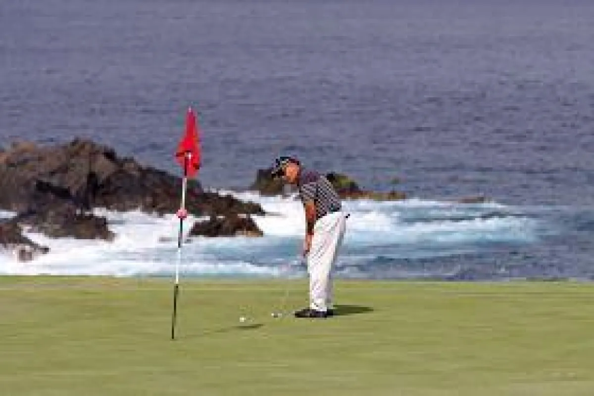 BU: Golfplatz von Buenavista, Teneriffa, Foto: Wikinger Reisen. Abdruck honorarfrei, bitte nur mit Quellenangabe. Foto senden wir