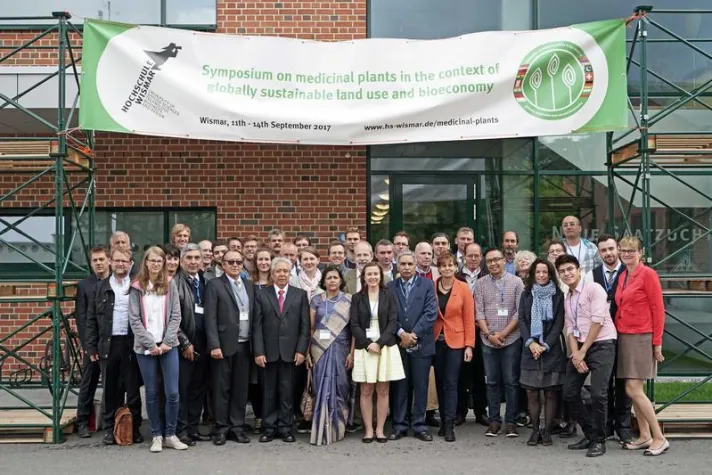 Bild: Moringa und Co.  - Internationales Symposium zur nachhaltigen Nutzung von Heilpflanzen