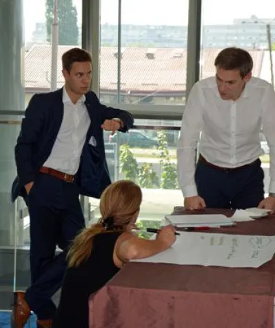 Sales-Karriere bei ARCOTEL Hotels: Mit 'Smartbuddies'-Programm vom Talent zum Verkaufsprofi Bild: Sales-Karriere bei ARCOTEL Hotels: Mit 'Smartbuddies'-Programm vom Talent zum Verkaufsprofi