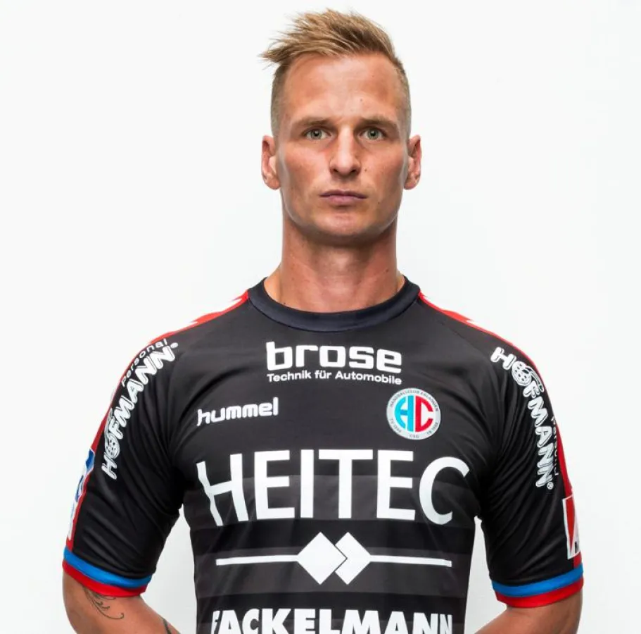 (Foto: hl-studios, Erlangen): Linksaußen Martin Stranovsky bleibt bis 2018 beim HC Erlangen