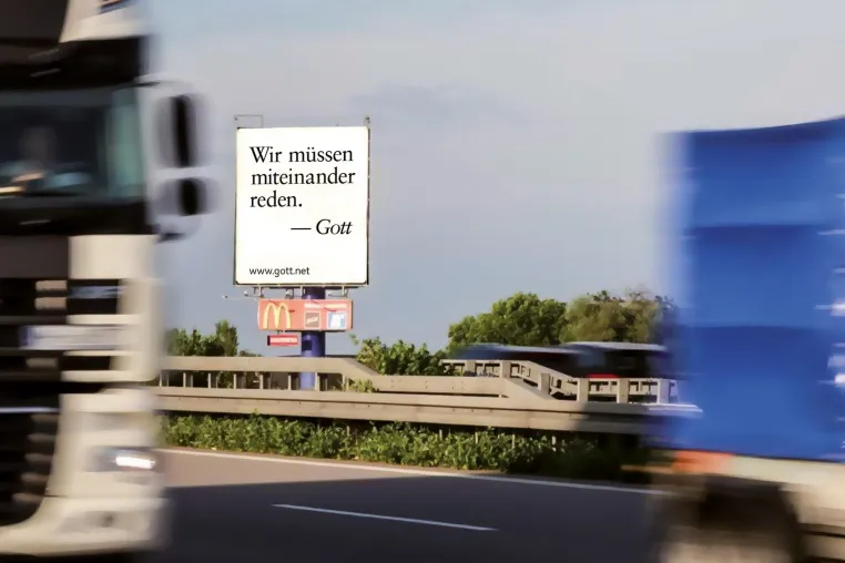 Bild: Wenn Gott mit Autofahrern spricht - Stiftung Marburger Medien führt Arbeit von gott.net fort