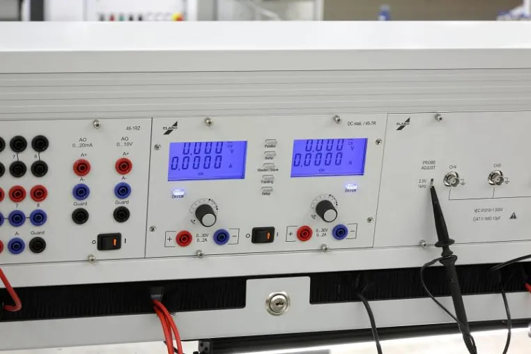 Die neue Elabo-Stromversorgung Bild: Die neue Elabo-Stromversorgung