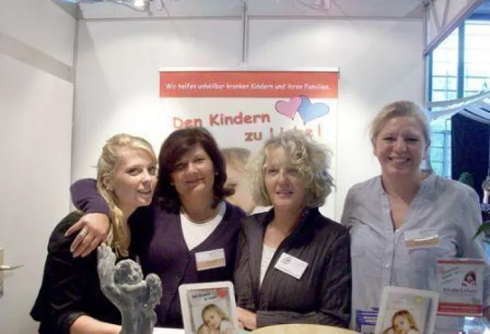 Bild: KinderLeben e.V. bei LEBEN UND TOD-Messe in Bremen