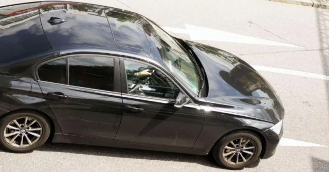Bild: Innerstädtische Verkehrszählung: Jeder 15. Autofahrer mit Smartphone in der Hand am Steuer!
