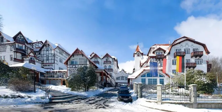 Bild: Urlaub zu Weihnachten und Silvester in Bad Flinsberg: Stimmungsvolle Feier im 4-Sterne Hotel Park