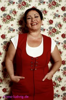 Bild: Serpil Pak - In Schleier Haft