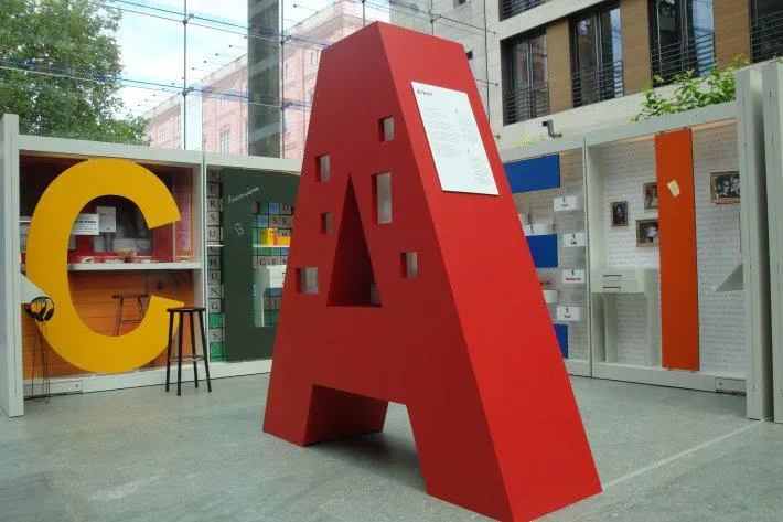 Bild: „Deutschland für Anfänger“: Eine Ausstellung erklärt Deutschland von A bis Z
