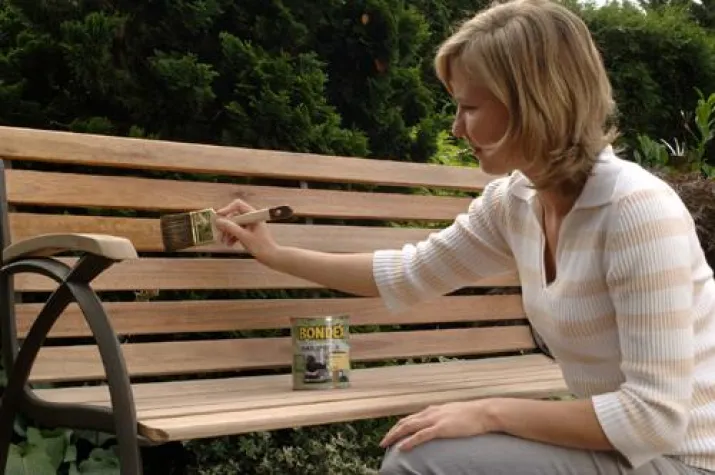 Gartenmöbel gut geschützt in den Winterschlaf schicken Bild: Gartenmöbel gut geschützt in den Winterschlaf schicken