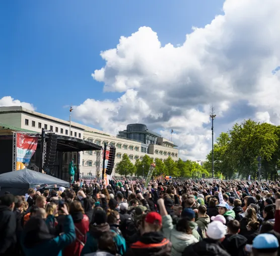 Bild: DEUTSCHLANDS GRÖSSTE LEGALISIERUNGS-KUNDGEBUNG