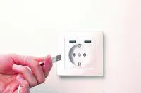 Bild: Merten präsentiert SCHUKO-Steckdose mit integrierter USB-Lademöglichkeit