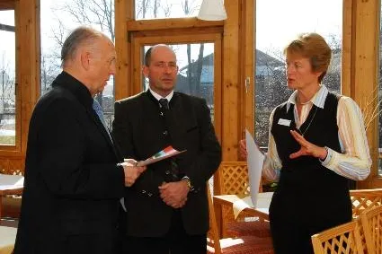Bild: Landrat Dr. Max Gimple besichtigt Thermenhotel Ströbinger Hof***