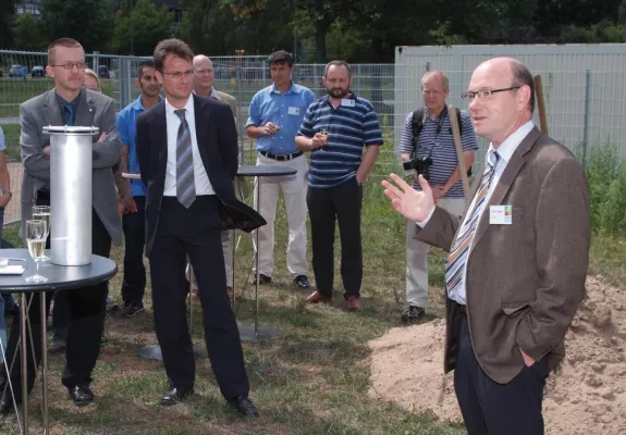 Bild: Erster Spatenstich für neues Forschungsgebäude der TU Darmstadt