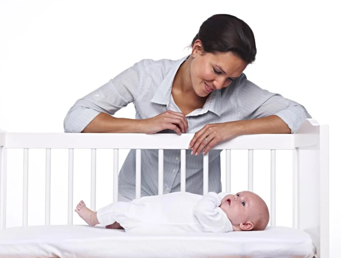 Sicherer und hygienischer Kinderschlaf mit Matratzen, Schonern und Laken von AeroSleep