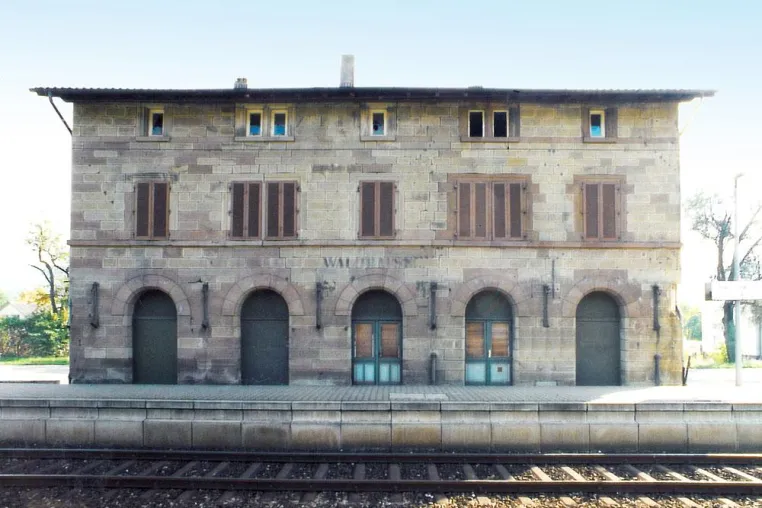 Historischer Bahnhof sucht neuen Standort für Wiederaufbau Bild: Historischer Bahnhof sucht neuen Standort für Wiederaufbau
