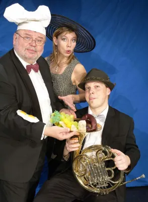 Dinner zu Dritt - "Ich kann doch nichts dafür, dass es mir schmeckt" im Dresdner Kabarett Breschke & Schuch Bild: Dinner zu Dritt - "Ich kann doch nichts dafür, dass es mir schmeckt" im Dresdner Kabarett Breschke & Schuch