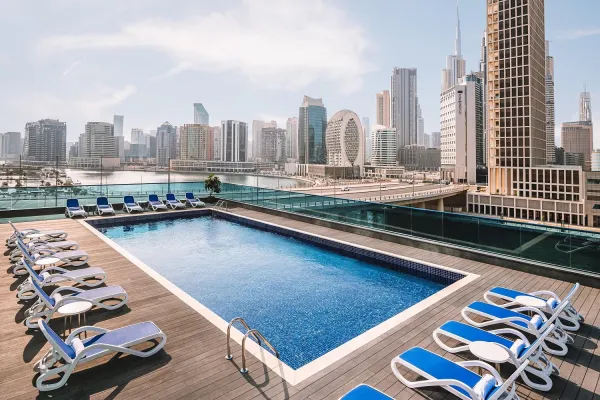 Bild: Die Radisson Hotel Group eröffnet ihr siebtes Hotel in Dubai