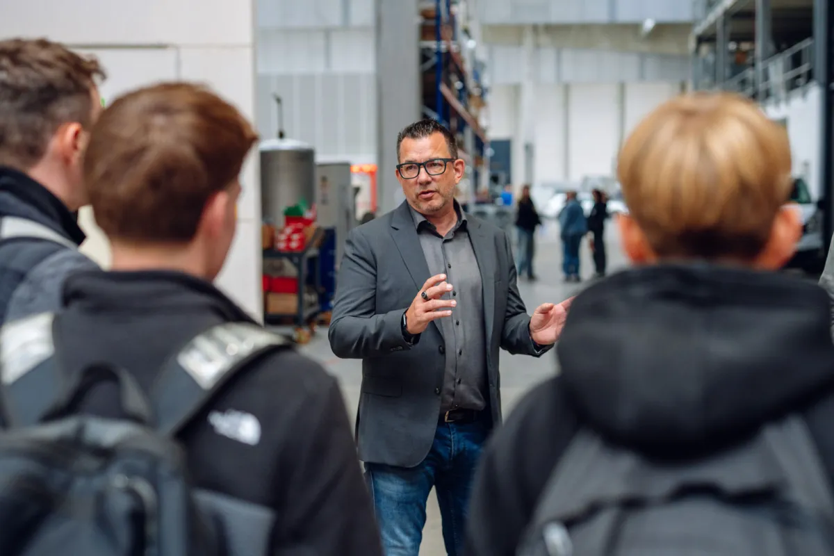 Beim Tag der Gebäudetechnik gab es spannende Einblicke von Marco Fonck. (© Niederrhein Medien GmbH)
