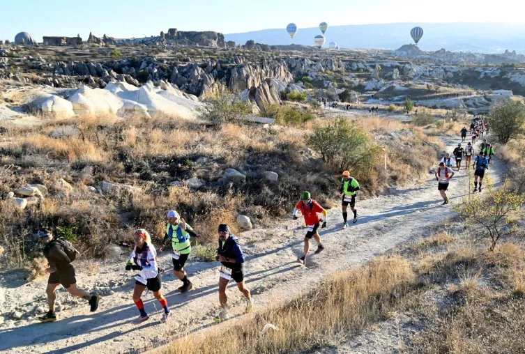 Türkiye’s Salomon Cappadocia Ultra Trail erzielt Höchstwertung im nachhaltigen Sporttourismus Bild: Türkiye’s Salomon Cappadocia Ultra Trail erzielt Höchstwertung im nachhaltigen Sporttourismus