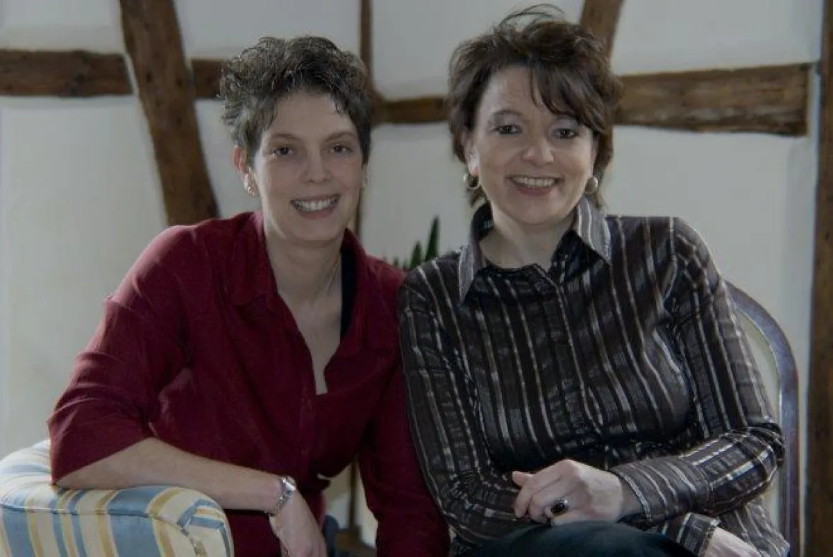 Die Gastgeberinnen von Bibers Acoustic Salon