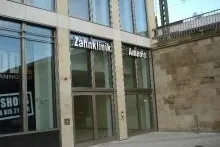 Zahnärzte der Amedis Klinik in Hannover begrüßen das geplante Quecksilber Verbot Bild: Zahnärzte der Amedis Klinik in Hannover begrüßen das geplante Quecksilber Verbot