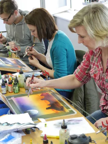 Airbrush: Das Do-it-yourself-Allroundtalent Bild: Airbrush: Das Do-it-yourself-Allroundtalent