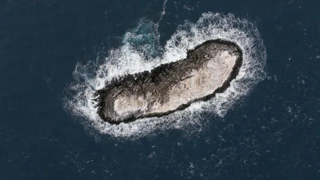 Bild: Unkartierte Insel demnächst auf Seekarten verzeichnet