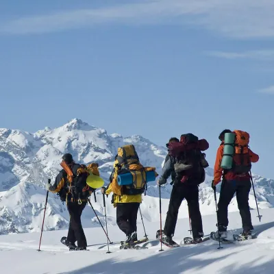 Coole Alpenüberquerung auf Schneeschuhen Bild: Coole Alpenüberquerung auf Schneeschuhen