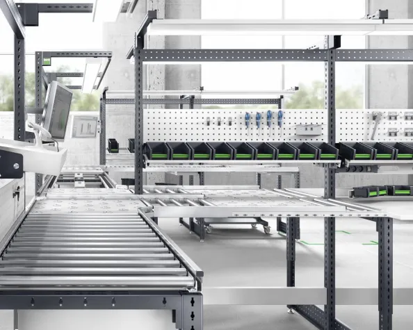 Bild: avero: Fertigungslinie von bott auf der Motek 2015