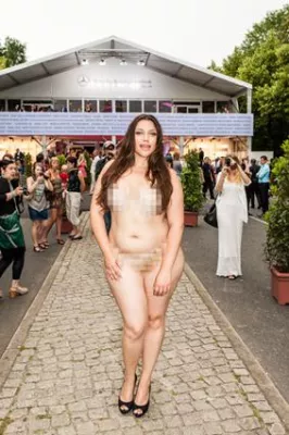 Bild: Endlich! Die Plus Size Model-Aktion von navabi sorgte für Furore auf der Berlin Fashion Week