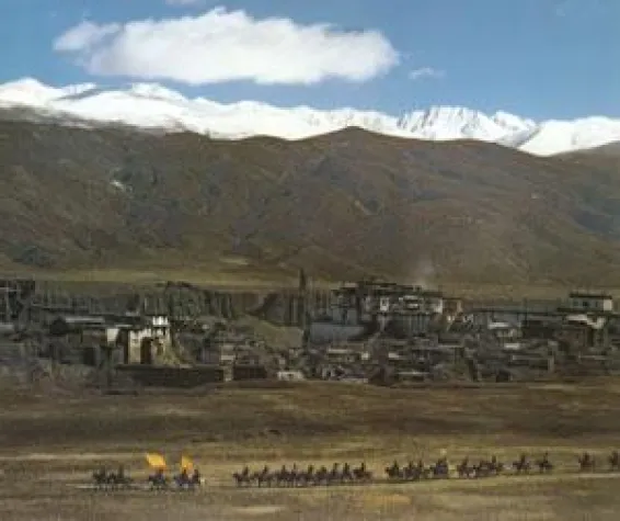 Bild: Lithang im Belagerungszustand - Ausgangssperre für die Bevölkerung