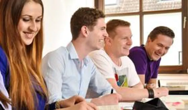 Bild: Karrierestart mit Wirtschaft und Fremdsprachen, Auslandssemestern und Praktika