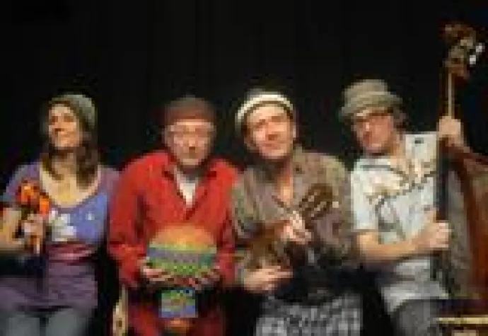 Gratis-Kinderkonzerte von Klaus Trabitsch, Marko Simsa und anderen – beim Ramba-Zamba-Riesenspielfest Bild: Gratis-Kinderkonzerte von Klaus Trabitsch, Marko Simsa und anderen – beim Ramba-Zamba-Riesenspielfest