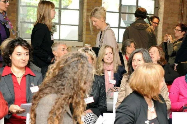 Bild: Geschäftsführerin von Learn2Learn in Auswahl für BMWi-Initiative „FRAUEN unternehmen“