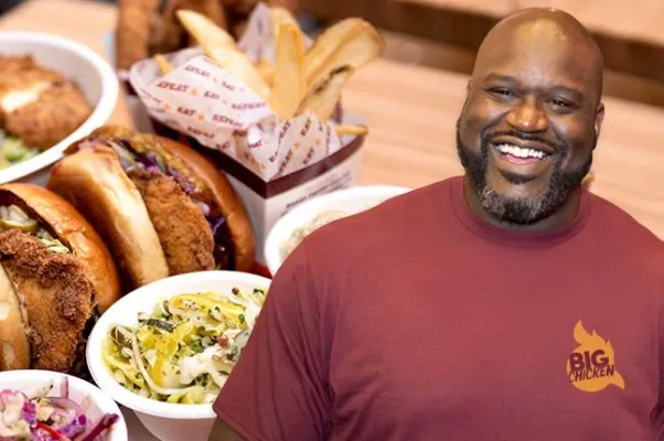 Bild: „Shaq Attack“ macht in „Big Chicken“ – Basketball-Legende eröffnet Restaurant auf der Carnival Radiance