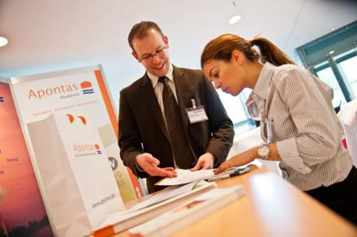 Apontas auf der Payment 2012: Ohne professionelles Forderungsmanagement birgt Multi-Channel-Payment