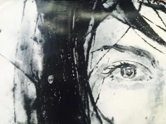 Bild: Baskische und katalanische Künstlerin in der Galerie 100 Kubik!