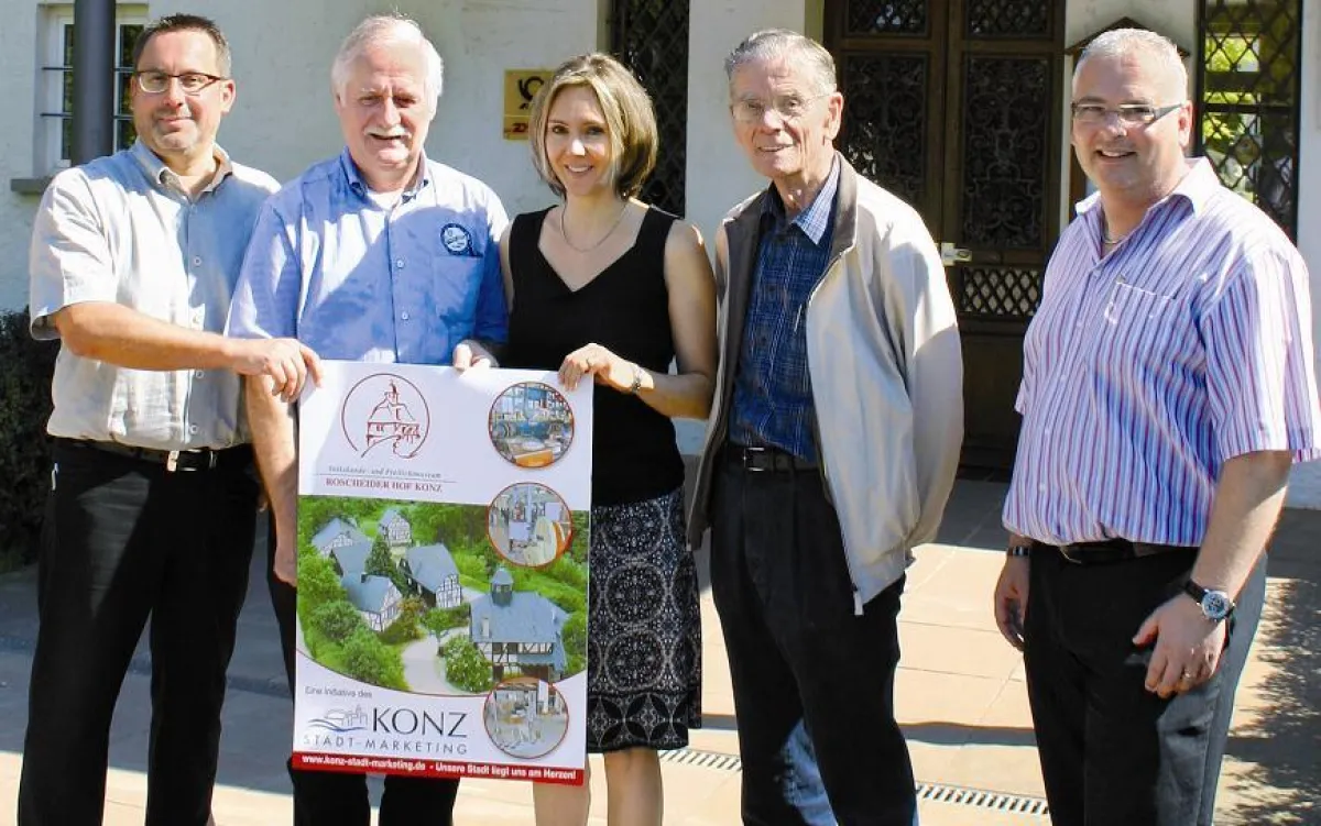Das Foto zeigt: (v.l.)  Rudolf Oeffling, Ernst  Holbach, Christiane Anschütz-Baltes, Dr. Ulrich Haas und Jörg Kranz von Fricken