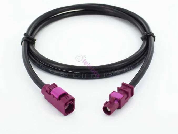 Bild: Mit Telebox Live Antennenadapter Stecker und Antennenkabel den richtigen Empfang