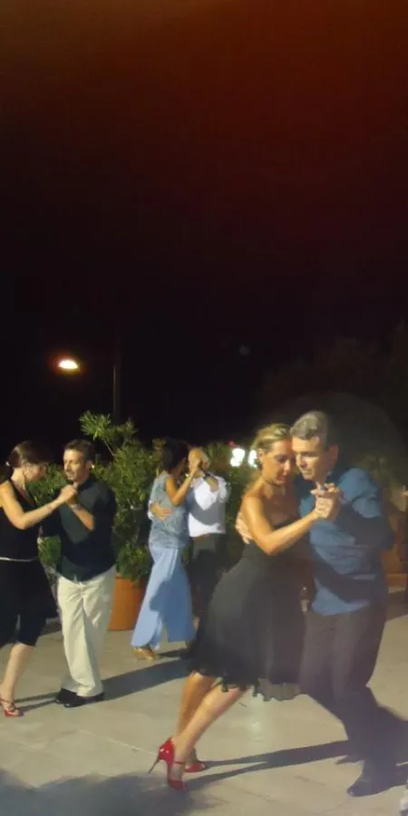 Tangoreisen La Rogaia 2012, Urlaub und Tango tanzen unter den Sternen in einer lauen Sommernacht