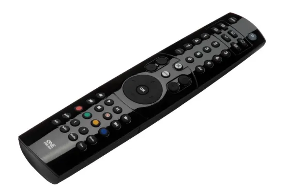 Den weihnachtlichen Geschenke-Stress mit One For All Fernbedienungen stilvoll wegzappen Bild: Den weihnachtlichen Geschenke-Stress mit One For All Fernbedienungen stilvoll wegzappen