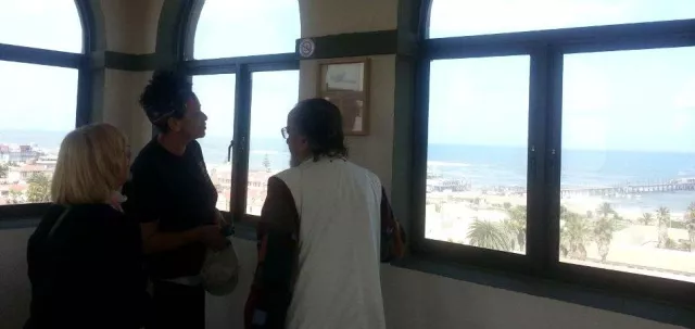 Bild: Beste Aussichten auf Atlantik und Namibwüste vom Damara-Turm in Swakopmund