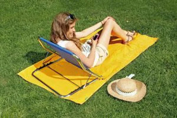 Bild: Mehr Sitzkomfort – ob im Bett oder am Strand