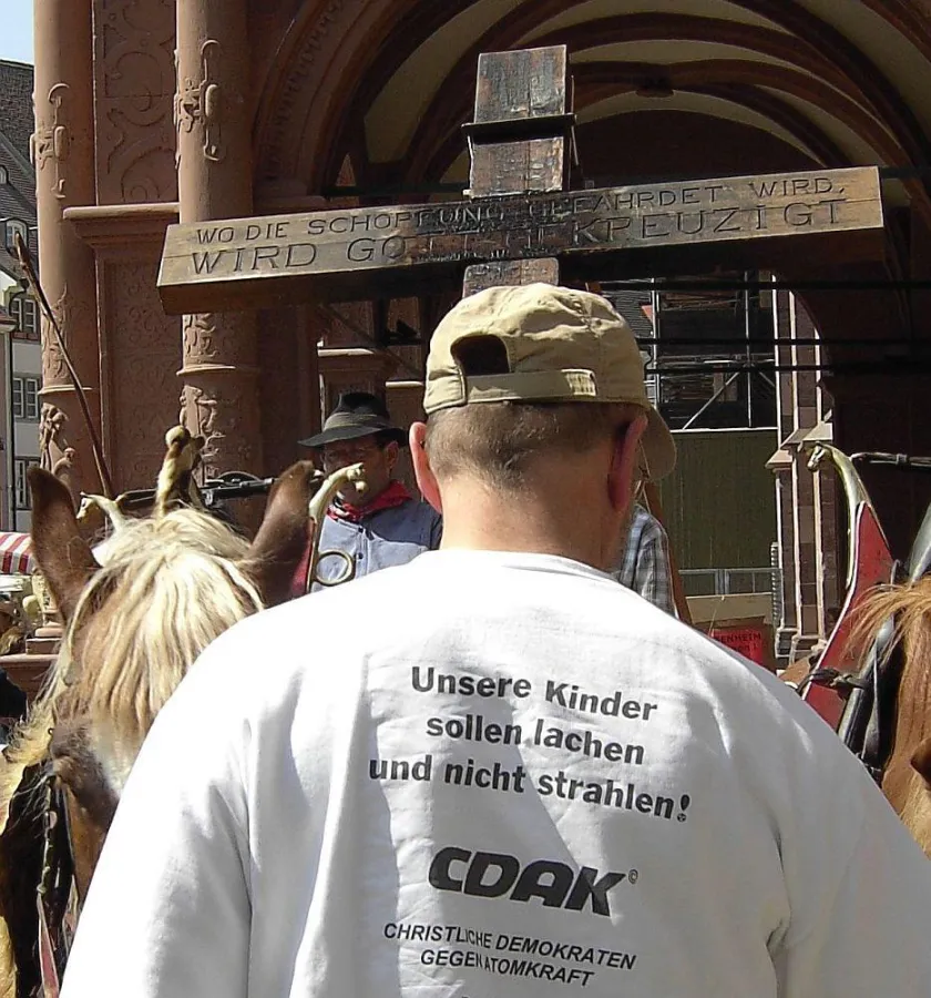 Wo die Schöpfung gefährdet wird, WIRD GOTT GEKREUZIGT / Kreuzweg Freiburger Münster - AKW Fessenheim