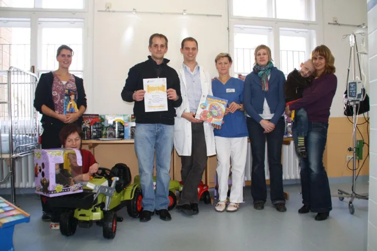 Münchner Nachrichtenportal sammelte Spielzeug für Kinderspital Bild: Münchner Nachrichtenportal sammelte Spielzeug für Kinderspital