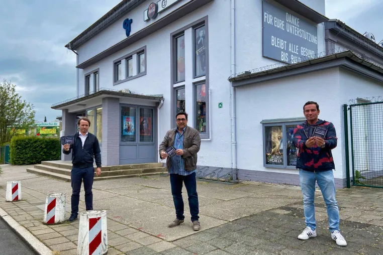 Bild: Corona-Krise: Unternehmen unterstützen das Kino Taucha