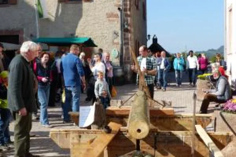 Bild: Lindenfelser Brauchtumstage stellen alte Handwerkskünste in den Mittelpunkt