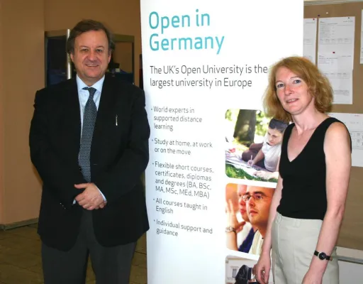 Bild: Open University lädt zum Infoabend in Berlin ein und stellt Studienabschlüsse zum Bachelor, Master und MBA vor