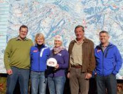 Ski-Weltcup: Speedspezialistin wirbt für ihre Heimat Bild: Ski-Weltcup: Speedspezialistin wirbt für ihre Heimat